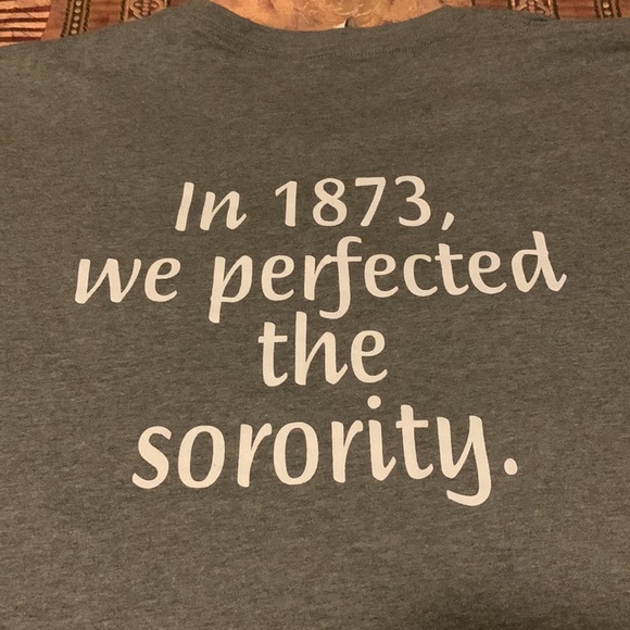 NWOT Delta Gamma T-shirt - Picture 6 of 6